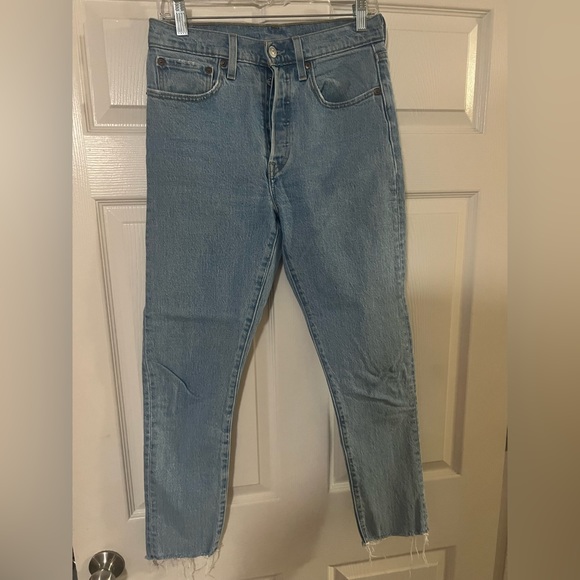 LEVI’s 501 Skinny Filforme, Light Wash, Size 27 - Picture 1 of 5